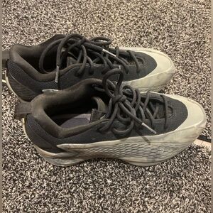 Adidas Anthony Edwards AE 1 Boys Basketball Shoes |Youth Size 6 | Black/Grey